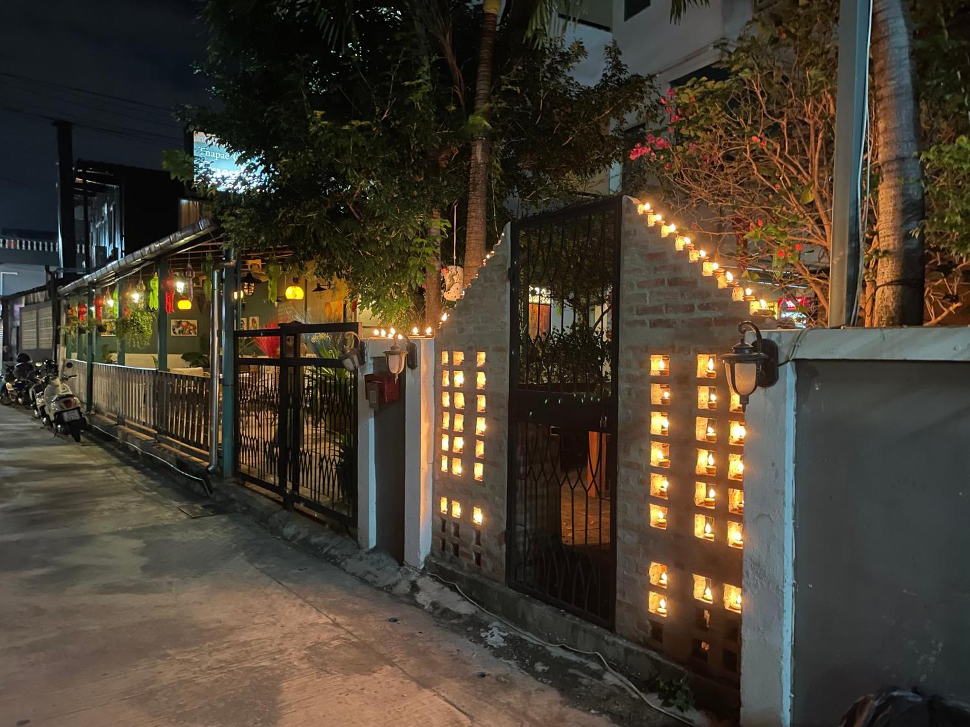 צ'יאנג מאי Thapae Gate Lodge מראה חיצוני תמונה
